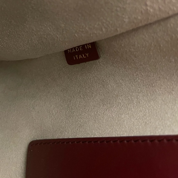 𝐀𝐧𝐲𝐚 𝐇𝐢𝐧𝐝𝐦𝐚𝐫𝐜𝐡 𝐏𝐮𝐫𝐬𝐞 - Picture 7 of 13